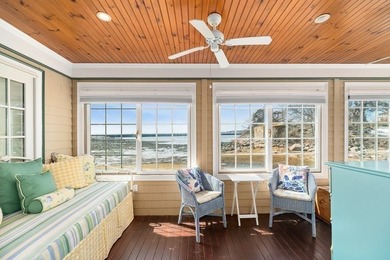 Presenting a rare waterfront Eastern Pt compound spanning 3 - photo 9