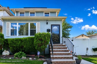 WELCOME TO 14 BEMENT AVE. LOVELY 3 BEDROOM, 2 BATH COLONIAL ALSO - photo 2