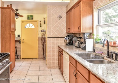 WELCOME TO 14 BEMENT AVE. LOVELY 3 BEDROOM, 2 BATH COLONIAL ALSO - photo 6
