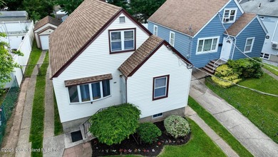 Welcome to 50 Raymond Place! An adorable well maintained 4 - photo 4