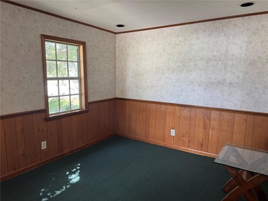 Charming downtown Frostproof building with endless potential! - photo 6