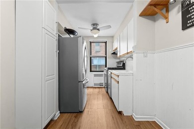 Why rent when you can own? Bright and spacious 1-bedroom co-op - photo 9