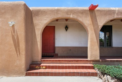 (private lake, pond, creek) Home For Sale in Los Alamos New Mexico