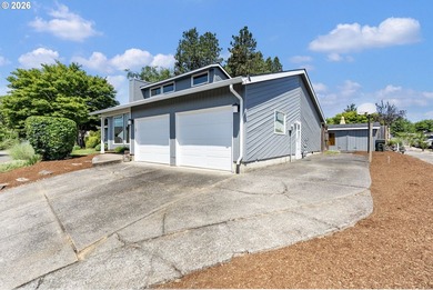 Just a block from Fairview lake, this beautifully maintained - photo 3