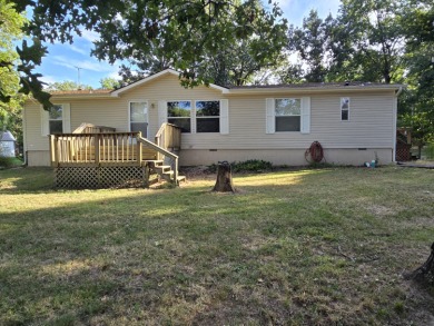 Pomme de Terre Lake Home Sale Pending in Flemington Missouri