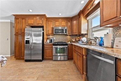 Discover this spacious Detached home in highly sought after - photo 10