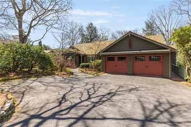 Located on a 1.27 acre view lot only minutes to downtown - photo 2