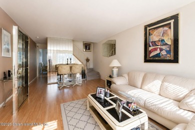Come bring your imagination, and vision to this great townhouse - photo 3