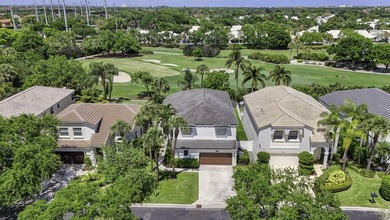 A rare offering of scale, sophistication, and commanding golf - photo 11