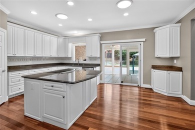 Welcome to this beautifully maintained 3 bedroom, 3 full bath - photo 11