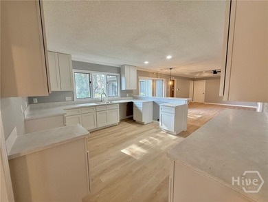 PRICE REDUCED !! Now is the time to make your move! Positioned - photo 14