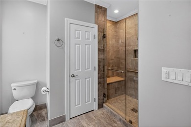 Welcome to this beautifully maintained 3 bedroom, 3 full bath - photo 18