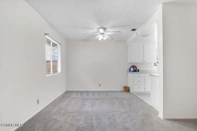 Charming Home with spacious backyard and frontyard Has new paint - photo 8