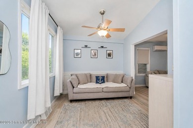 Welcome to this charming and sun-filled fully detached Colonial - photo 9