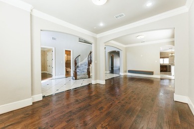 *Huge Price Reduction* Step into luxury at Lakeridge Villas - photo 10
