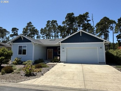 Beautifully maintained *Rogue* floor plan offering 1,765 sq. ft - photo 1