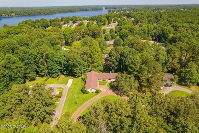 Looking for a family home with room to grow? This is it! Located - photo 2