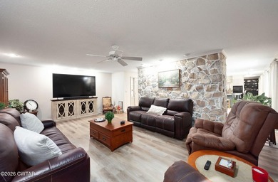Looking for a family home with room to grow? This is it! Located - photo 6