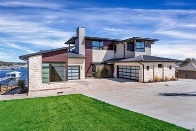 Perfectly positioned in the center of Cardinal Cove, this - photo 3