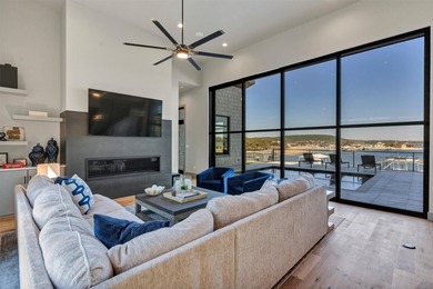 Perfectly positioned in the center of Cardinal Cove, this - photo 8