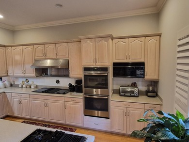 Are you looking for a unique executive home on a golf course? - photo 10