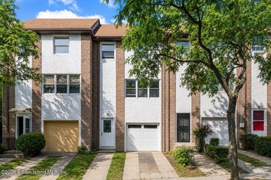 Welcome to 102 Cebra Avenue! This spacious 2-3 bedroom - photo 2