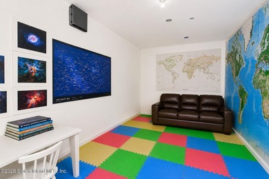 Welcome to 102 Cebra Avenue! This spacious 2-3 bedroom - photo 8