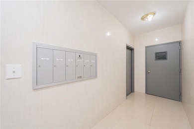 Beautifully maintained condo in a highly desirable neighborhood! - photo 4