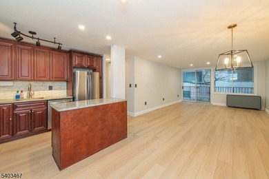 Hudson River Home For Sale in Fort Lee Boro New Jersey