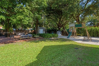 Updated 3-Bedroom, 2-Bathroom Home on Rare Double Lot in El - photo 31