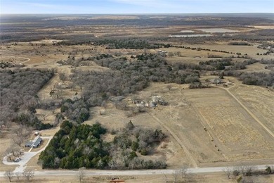 (private lake, pond, creek) Home For Sale in Marietta Oklahoma