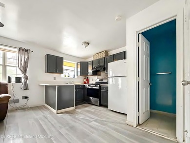 939 Post Avenue is a single-family home located on a corner lot - photo 4