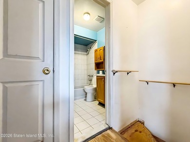 939 Post Avenue is a single-family home located on a corner lot - photo 8