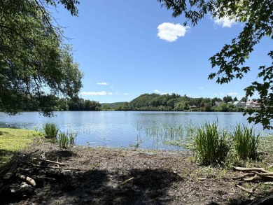 Lake Home Sale Pending in Newport, Vermont