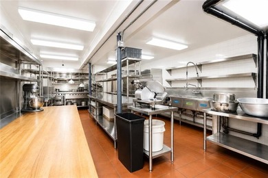 Amazing Business For Sale - Bar/Restaurant in Prime Bay Ridge - photo 7