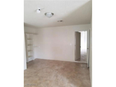 WHAT AN AMAZING HOME W/ RV OR BOAT PARKING ON SIDE OF HOUSE!