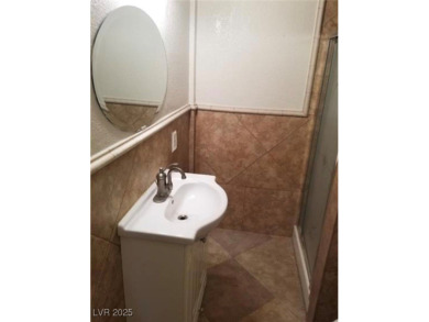 WHAT AN AMAZING HOME W/ RV OR BOAT PARKING ON SIDE OF HOUSE!