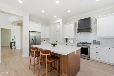 Stunning, move-in ready 3 bedroom + den, 2.5 bath home on a - photo 18