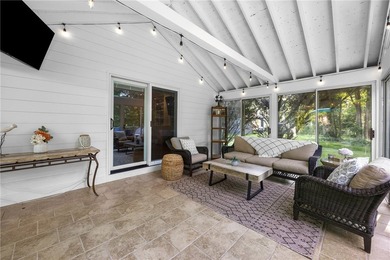 Welcome home to this beautiful 4-bedroom, 2.5-bath Colonial - photo 20