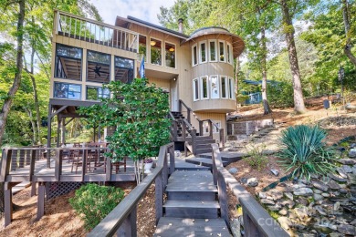 Lake Home ActiveUnderContr in Lake Wylie, South Carolina