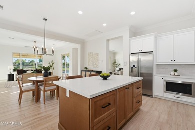 Stunning, move-in ready 3 bedroom + den, 2.5 bath home on a - photo 23