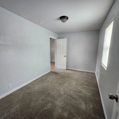 Cute home in an up-and-coming neighborhood. Properties in the - photo 24