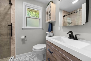 Welcome home to this beautiful 4-bedroom, 2.5-bath Colonial - photo 26