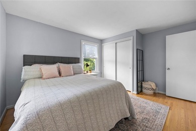 Welcome home to this beautiful 4-bedroom, 2.5-bath Colonial - photo 32