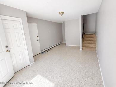 Large 22x40 two-family semi-attached home on a beautiful corner - photo 3