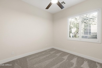 Stunning, move-in ready 3 bedroom + den, 2.5 bath home on a - photo 34