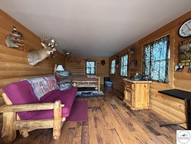 Fully Furnished 2nd Tier Lake Cabin Discover the perfect blend - photo 4
