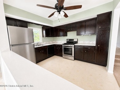Large 22x40 two-family semi-attached home on a beautiful corner - photo 7