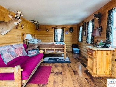Fully Furnished 2nd Tier Lake Cabin Discover the perfect blend - photo 8