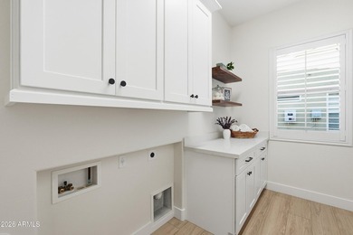 Stunning, move-in ready 3 bedroom + den, 2.5 bath home on a - photo 43